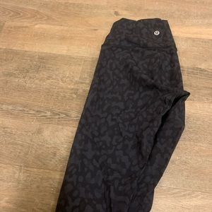 Lululemon high rise wunder under25” leggings s 4